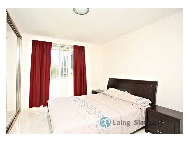 16 Yuma Place, Bossley Park NSW 2176