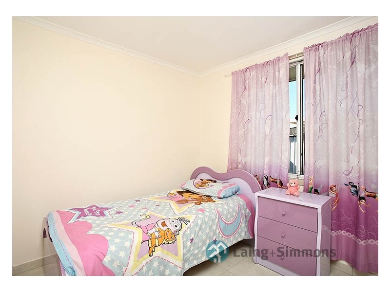 16 Yuma Place, Bossley Park NSW 2176