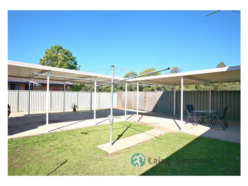 16 Yuma Place, Bossley Park NSW 2176