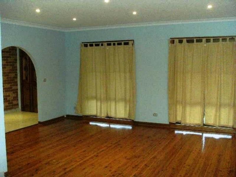 3 Zircon Place, Bossley Park NSW 2176