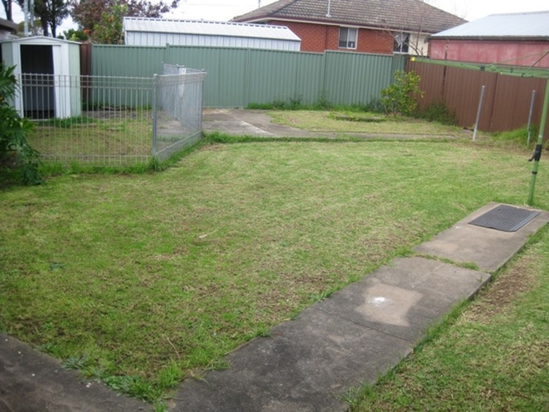 Fairfield West NSW 2165