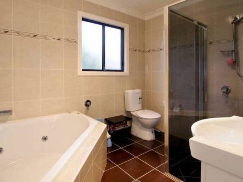 17 Hatfield Street, Canley Heights NSW 2166