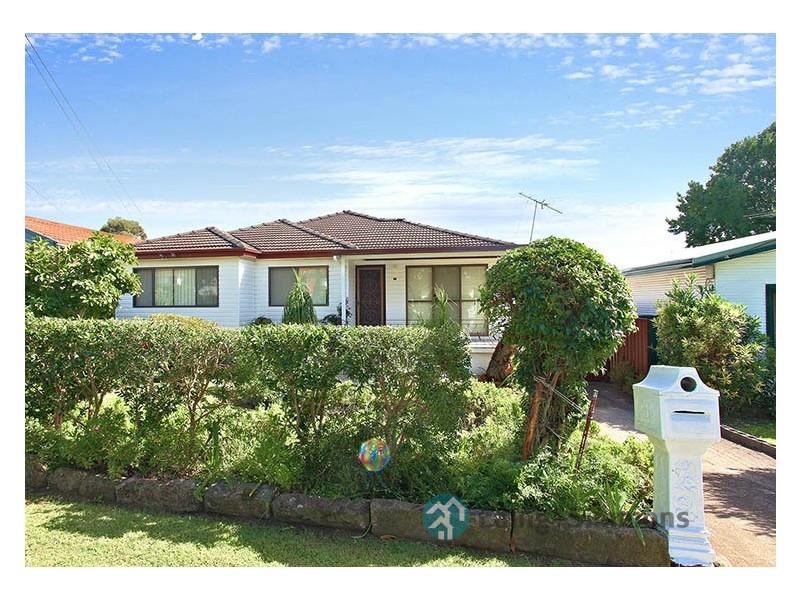 11 Hinkler Street, Smithfield NSW 2164