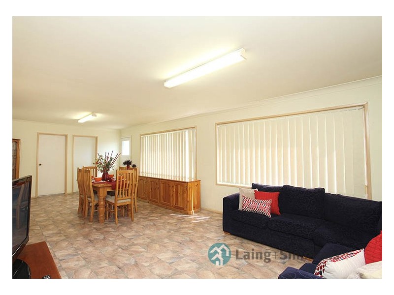 11 Hinkler Street, Smithfield NSW 2164