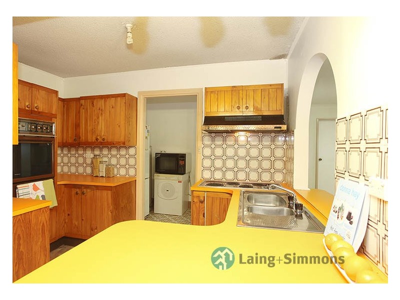 11 Hinkler Street, Smithfield NSW 2164