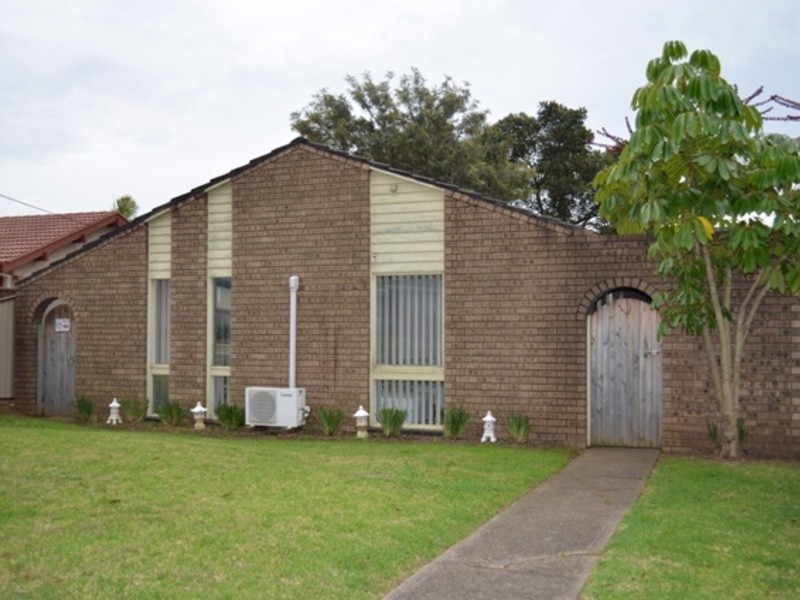 16 Darling Avenue, Lurnea NSW 2170