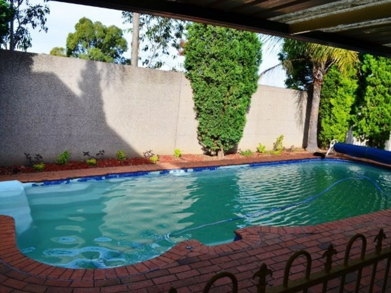 Abbotsbury NSW 2176