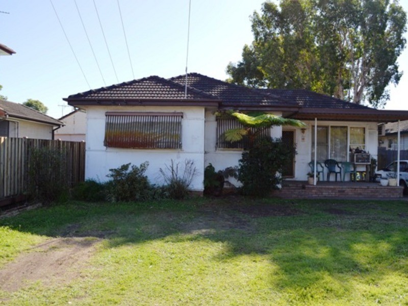 252 Smithfield Road, Fairfield West NSW 2165