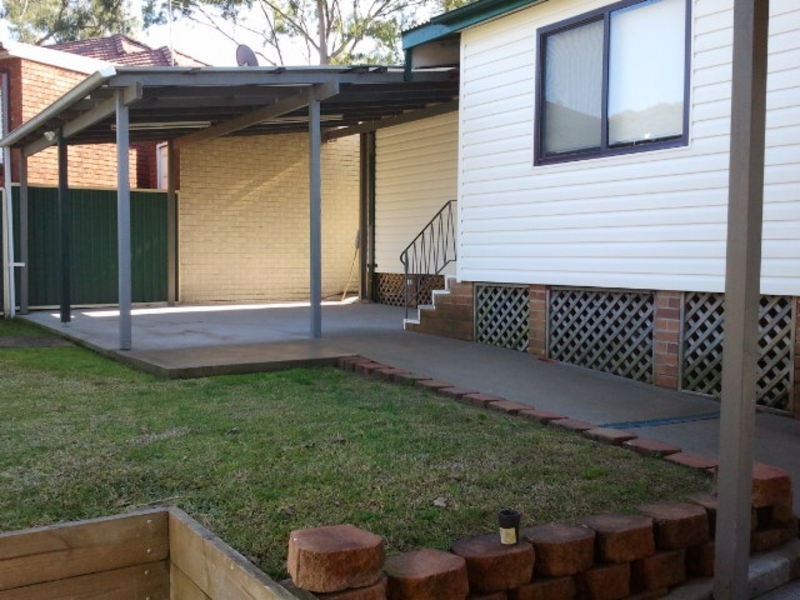 8 Gemoore Street, Smithfield NSW 2164