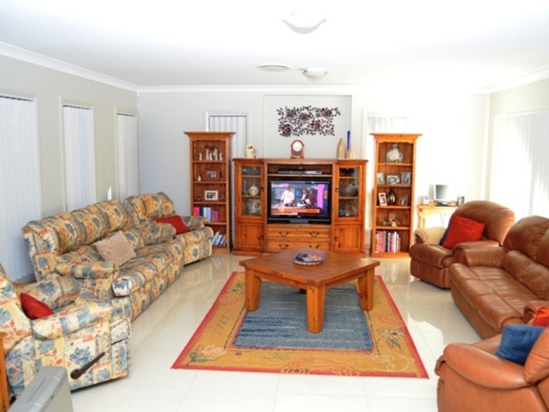 105 Middleton Drive, Middleton Grange NSW 2171