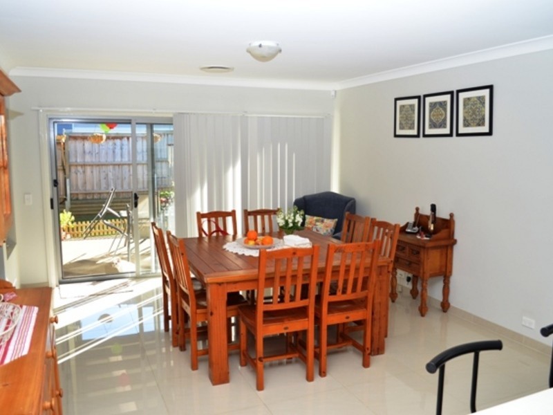 105 Middleton Drive, Middleton Grange NSW 2171