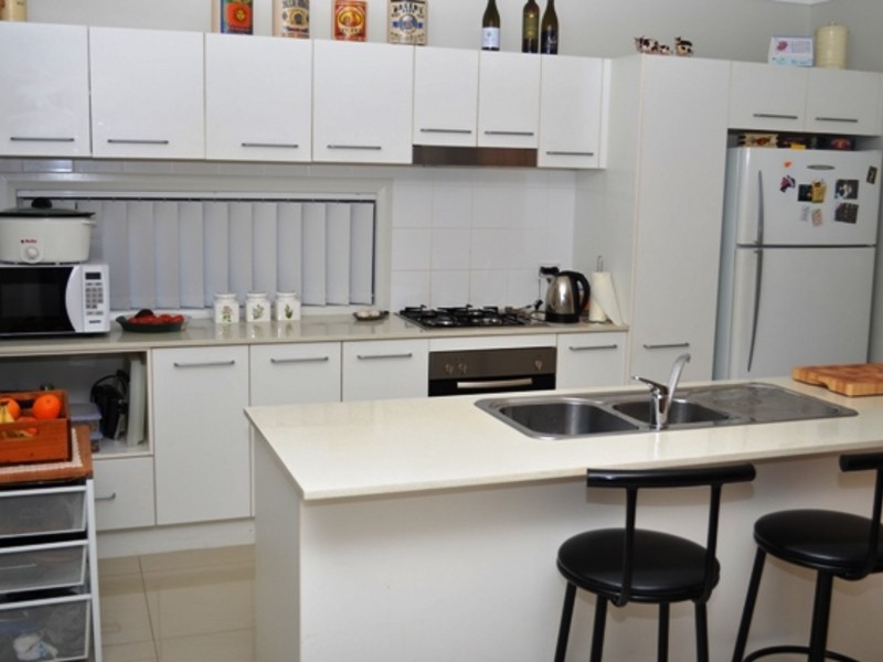 105 Middleton Drive, Middleton Grange NSW 2171