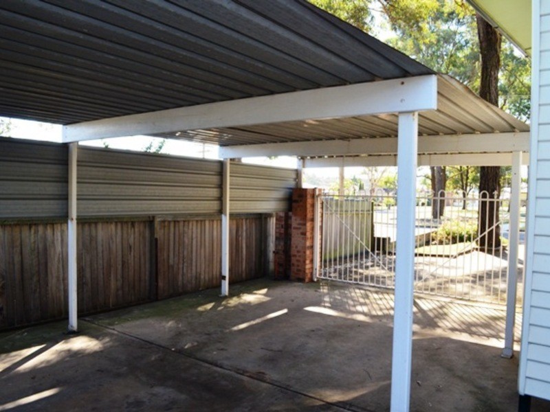 16  Chamberlain Drive, Smithfield NSW 2164