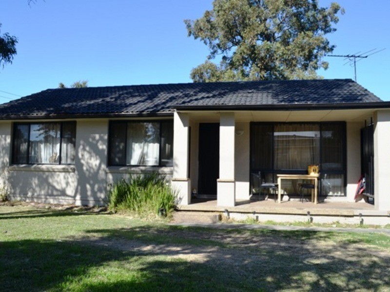 Fairfield West NSW 2165