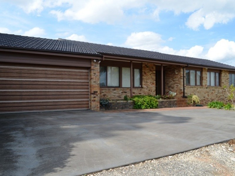 Edensor Park NSW 2176