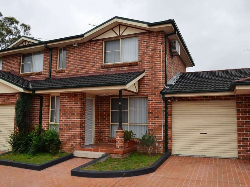 8/17-19 Mallacoota Street, Wakeley NSW 2176