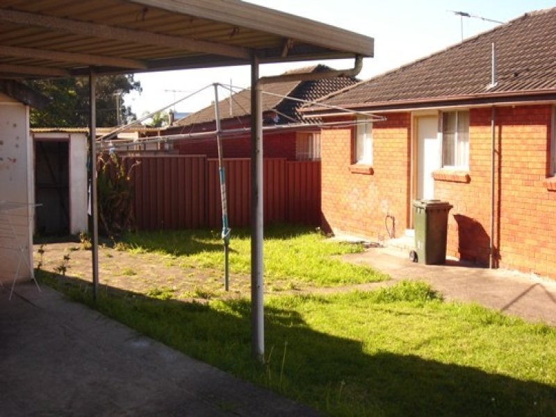 Fairfield West NSW 2165