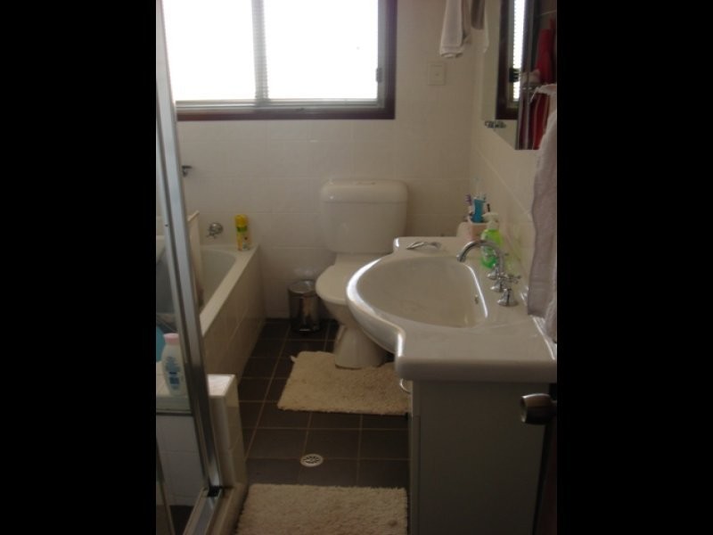 9 Tallowood Crescent, Bossley Park NSW 2176