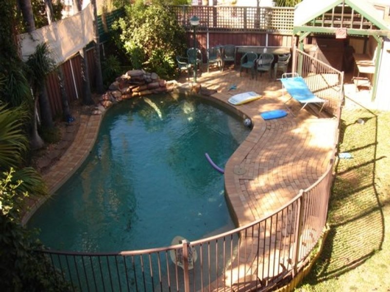 9 Tallowood Crescent, Bossley Park NSW 2176