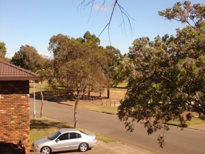 9 Tallowood Crescent, Bossley Park NSW 2176