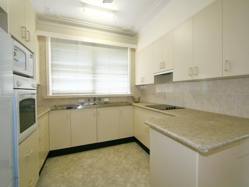 28 McKenzie Avenue, Mangerton NSW 2500