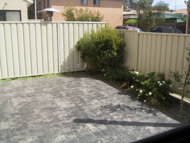 6/8 Mackie Street, Coniston NSW 2500