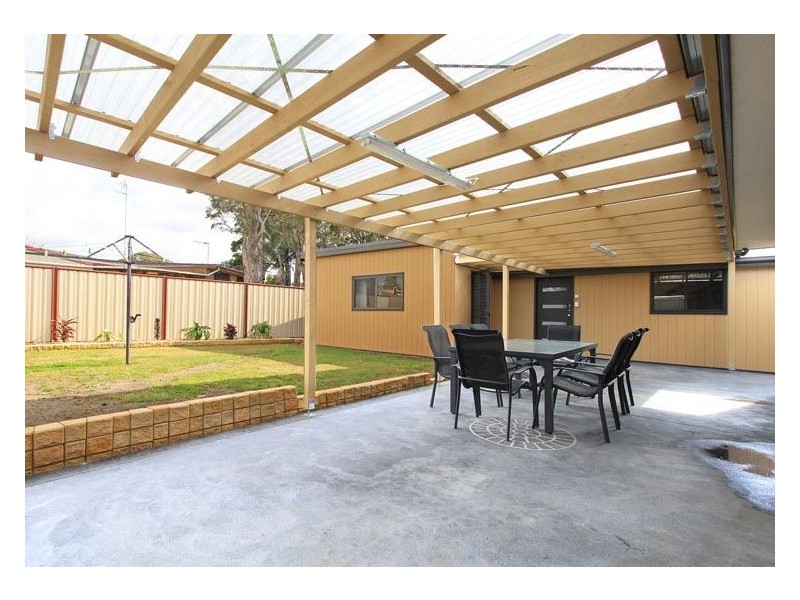 10 Penrose Drive, Dapto NSW 2530