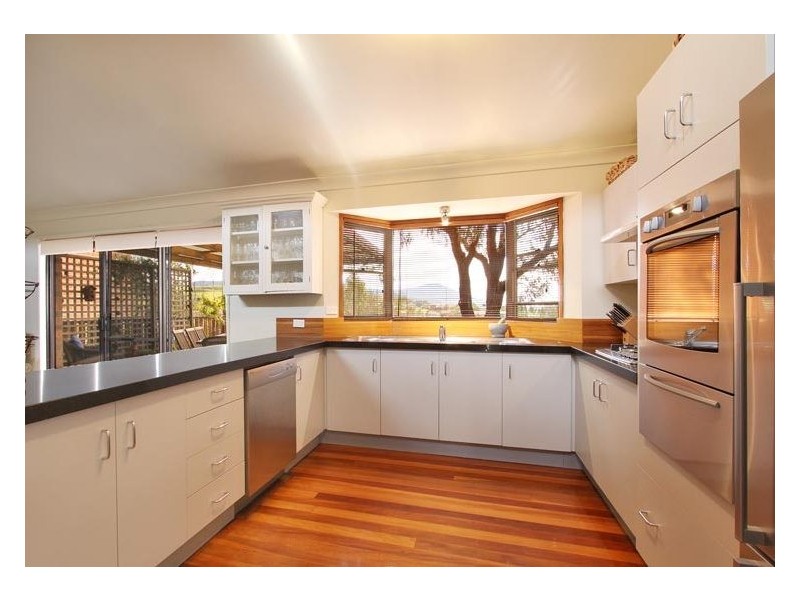 29 Plumwood Crescent, Cordeaux Heights NSW 2526
