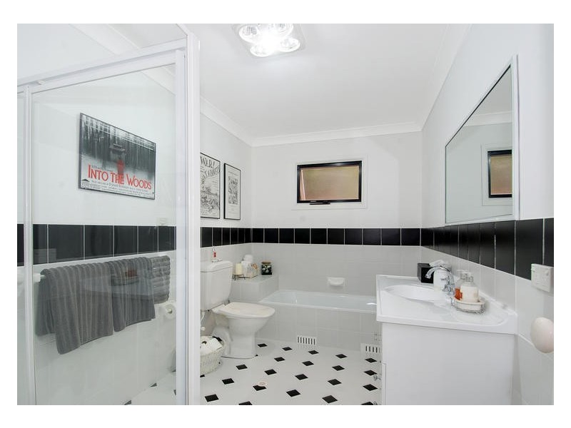 29 Plumwood Crescent, Cordeaux Heights NSW 2526