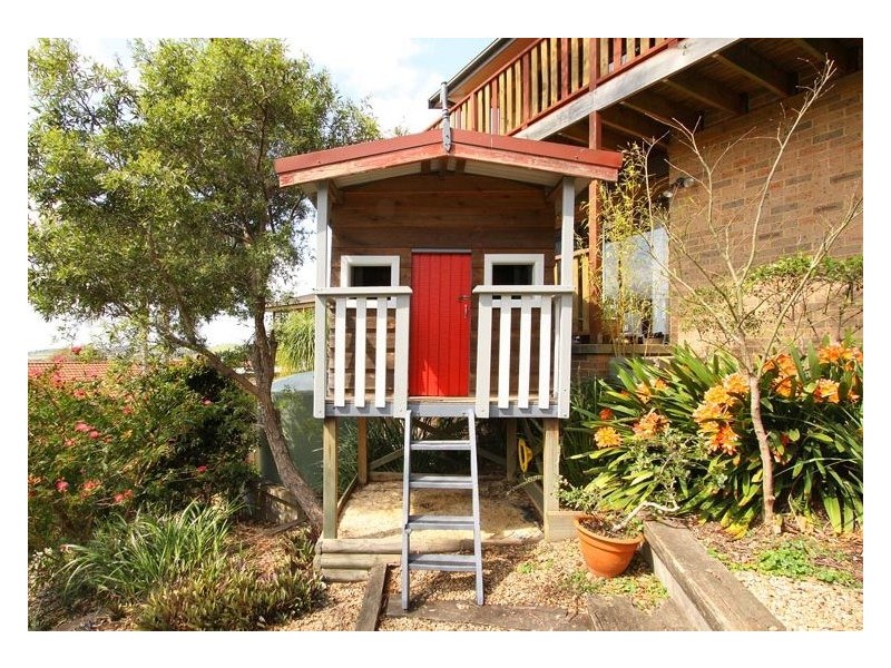29 Plumwood Crescent, Cordeaux Heights NSW 2526