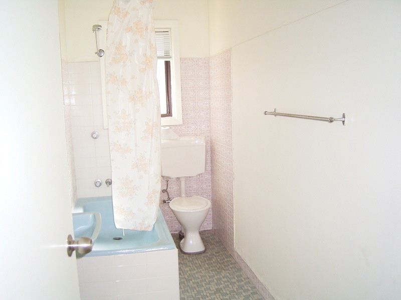 1&2/151 Gladstone Ave, Mount Saint Thomas NSW 2500