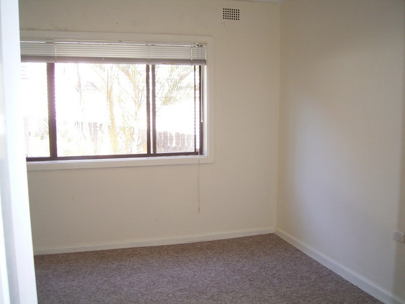 1&2/151 Gladstone Ave, Mount Saint Thomas NSW 2500