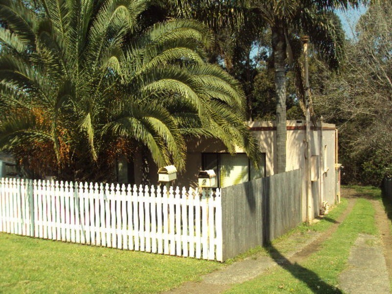 1&2/151 Gladstone Ave, Mount Saint Thomas NSW 2500