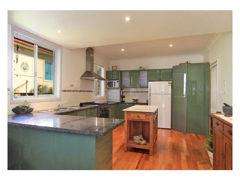 73 Albert Street, Unanderra NSW 2526