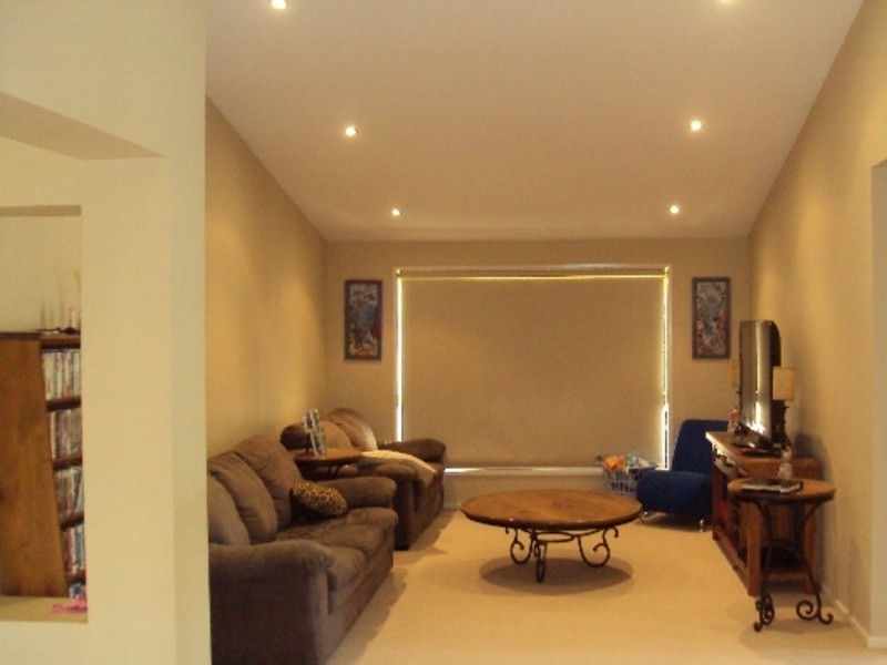 9 Macalister Terrace, Albion Park Rail NSW 2527