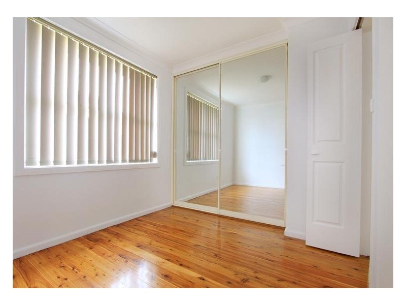 295 Northcliffe Drive, Berkeley NSW 2506