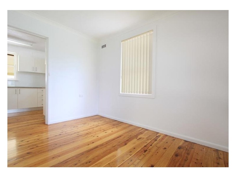295 Northcliffe Drive, Berkeley NSW 2506