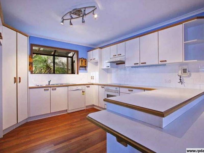 77 Waples Road, Farmborough Heights NSW 2526