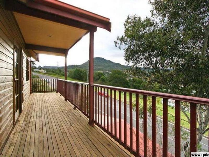 77 Waples Road, Farmborough Heights NSW 2526