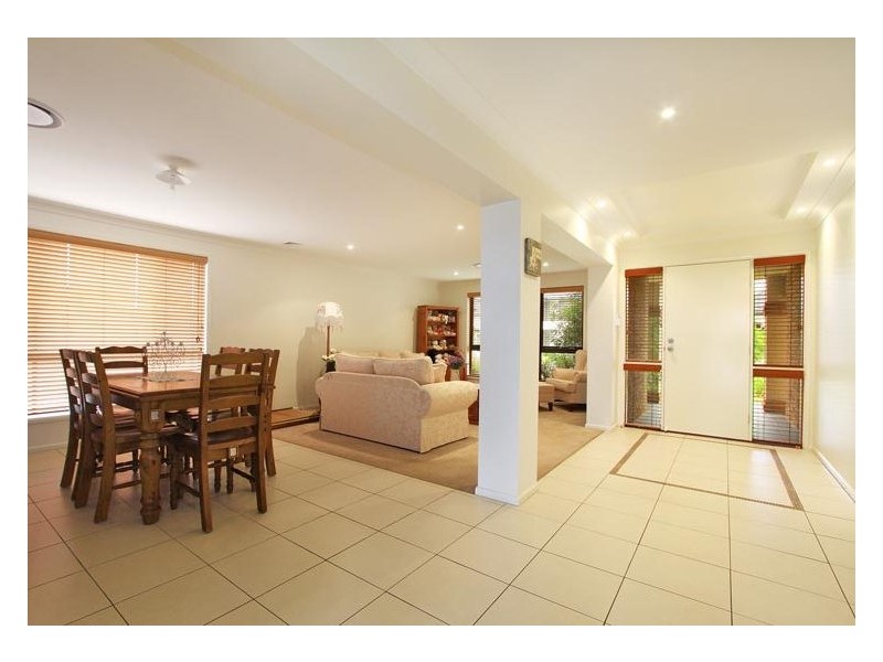 5 Waterview Ave, Haywards Bay NSW 2530