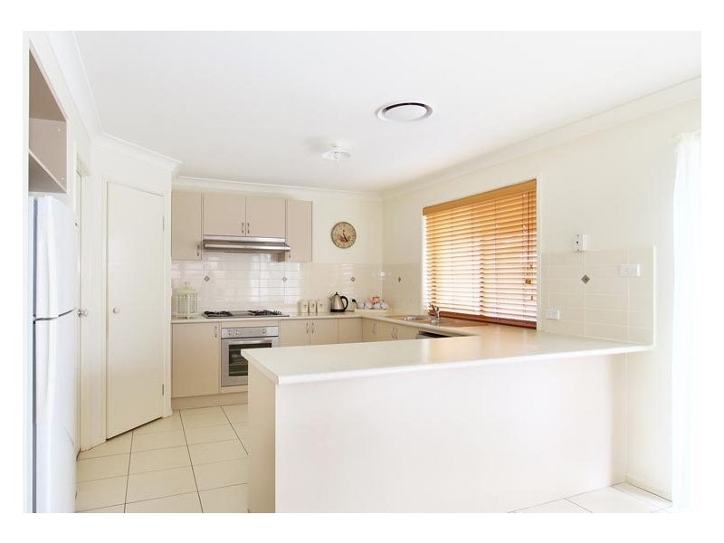 5 Waterview Ave, Haywards Bay NSW 2530