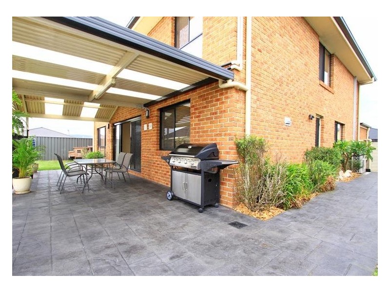 5 Waterview Ave, Haywards Bay NSW 2530