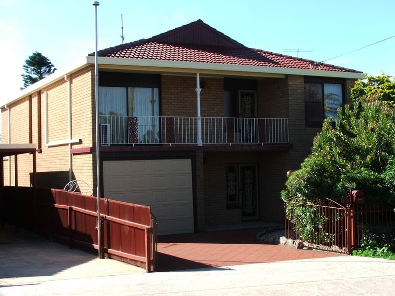 80 Lakeview Parade, Primbee NSW 2502
