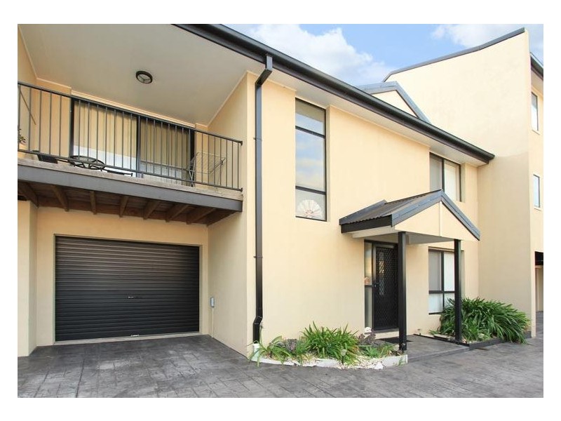 2/6 Daisy Street, Fairy Meadow NSW 2519