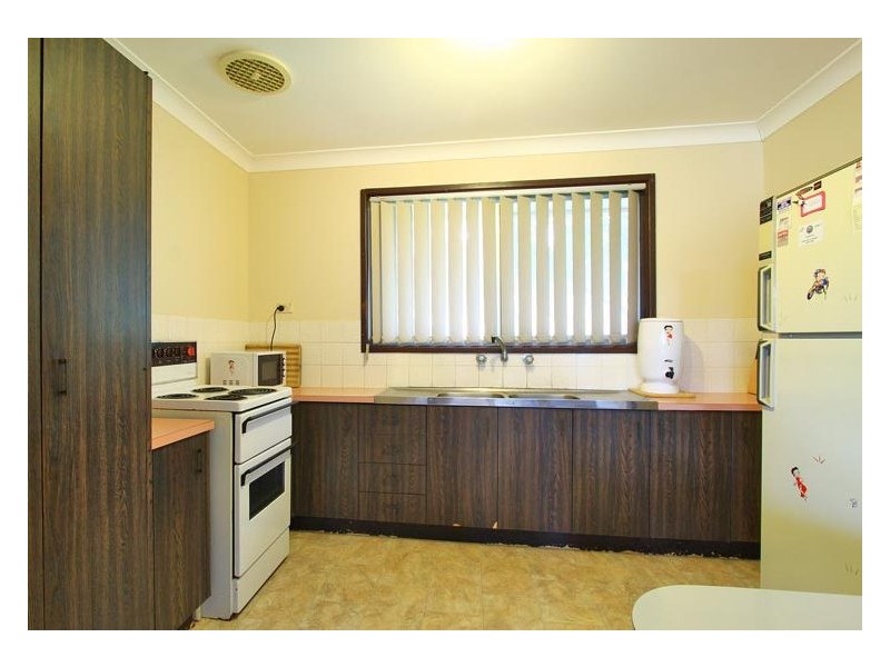 3 Moore Place, Warrawong NSW 2502