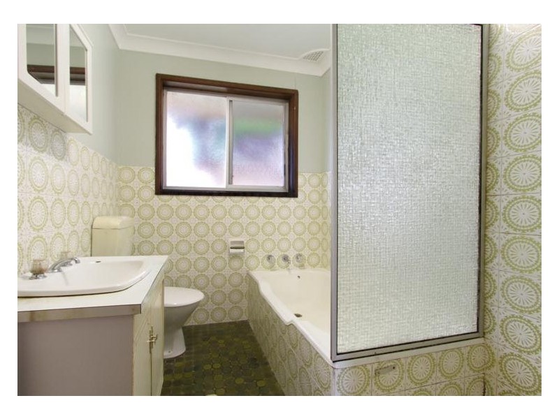 3 Moore Place, Warrawong NSW 2502