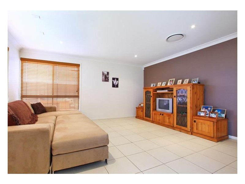 5 Waterview Ave, Haywards Bay NSW 2530
