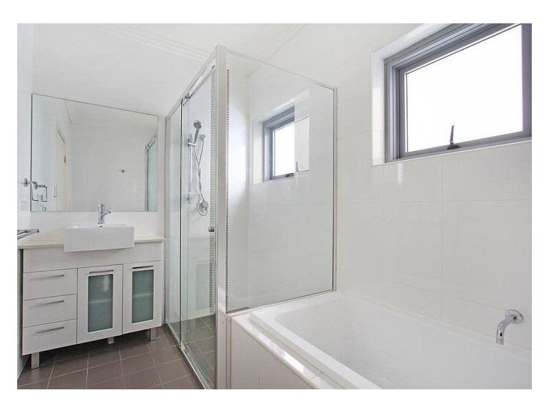 3/12 Mackie Street, Coniston NSW 2500