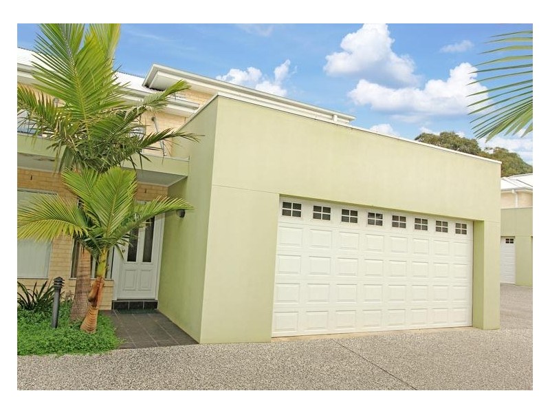 3/4A Tallegalla Street, Unanderra NSW 2526