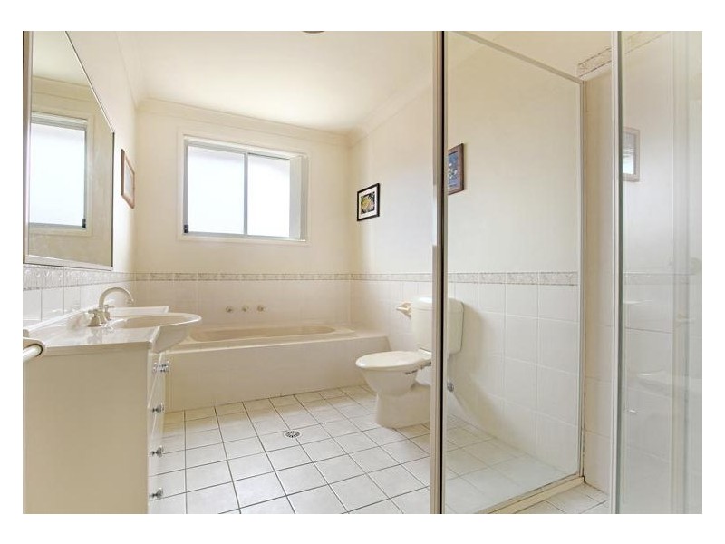 3/4A Tallegalla Street, Unanderra NSW 2526